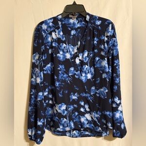 Vince Camuto Blue and White Floral Long Sleeve Blouse Size Medium